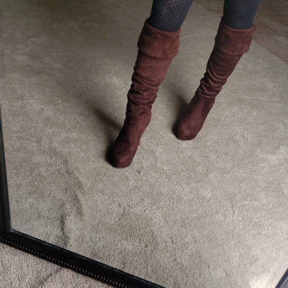 Boots - Picture 8 of 9